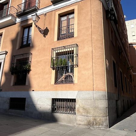 Dplace To Be - Amazing Apartments In Historic Center Madrid Exterior photo